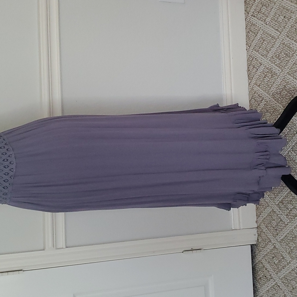 Dress - Picture 6 of 6